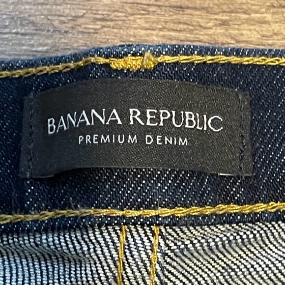 Banana Republic | High Rise Wide Leg Crop Jeans - Picture 6 of 8